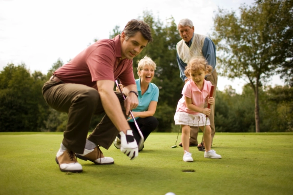 Family At Golf 600X400